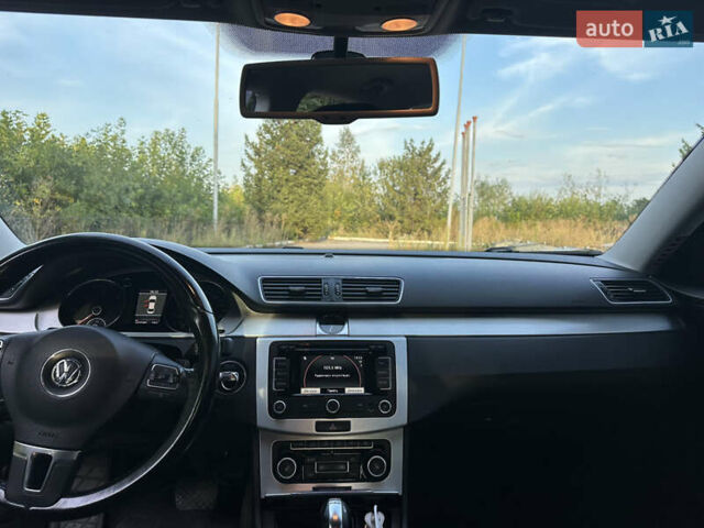 Сірий Фольксваген Пассат, об'ємом двигуна 2 л та пробігом 245 тис. км за 10900 $, фото 12 на Automoto.ua