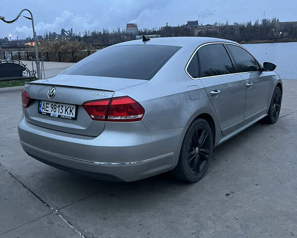 Серый Фольксваген Пассат, объемом двигателя 1.97 л и пробегом 214 тыс. км за 12000 $, фото 2 на Automoto.ua