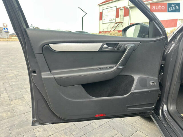 Серый Фольксваген Пассат, объемом двигателя 1.8 л и пробегом 214 тыс. км за 11900 $, фото 14 на Automoto.ua