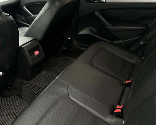 Серый Фольксваген Пассат, объемом двигателя 2.48 л и пробегом 207 тыс. км за 8950 $, фото 10 на Automoto.ua