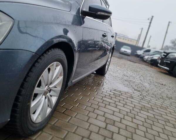 Сірий Фольксваген Пассат, об'ємом двигуна 1.6 л та пробігом 305 тис. км за 8800 $, фото 6 на Automoto.ua