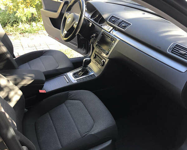 Сірий Фольксваген Пассат, об'ємом двигуна 1.8 л та пробігом 115 тис. км за 12500 $, фото 3 на Automoto.ua