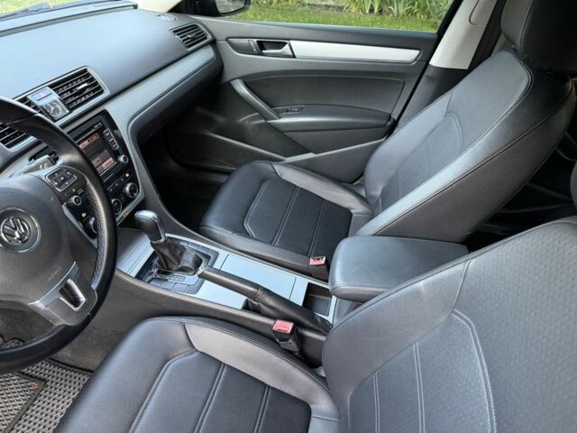 Серый Фольксваген Пассат, объемом двигателя 2.5 л и пробегом 250 тыс. км за 9700 $, фото 13 на Automoto.ua