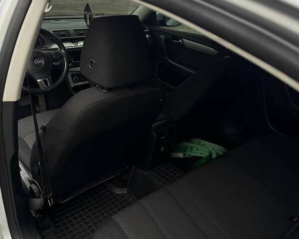 Серый Фольксваген Пассат, объемом двигателя 1.9 л и пробегом 260 тыс. км за 8500 $, фото 2 на Automoto.ua