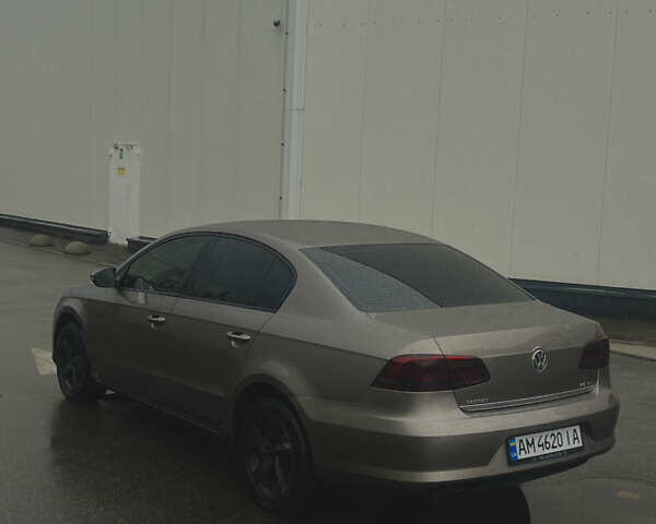 Серый Фольксваген Пассат, объемом двигателя 1.97 л и пробегом 238 тыс. км за 8700 $, фото 8 на Automoto.ua