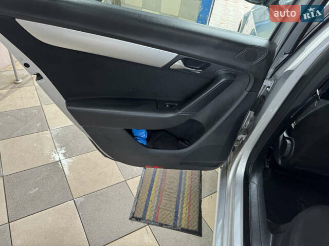 Серый Фольксваген Пассат, объемом двигателя 1.6 л и пробегом 356 тыс. км за 8700 $, фото 17 на Automoto.ua