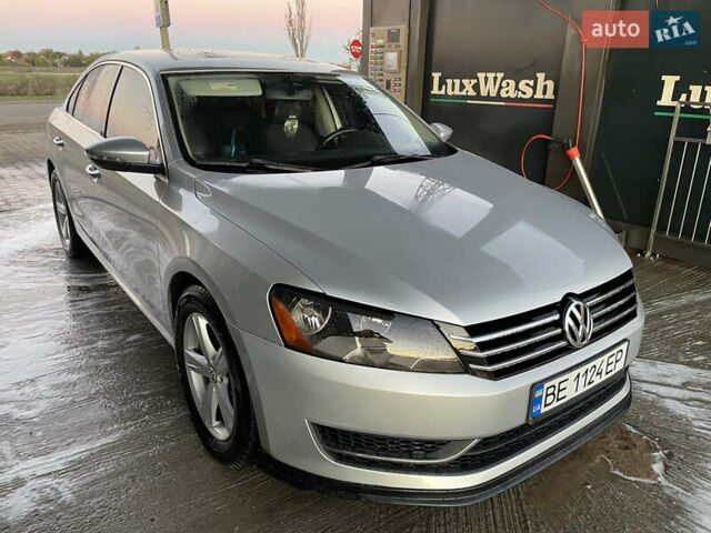 Серый Фольксваген Пассат, объемом двигателя 2.48 л и пробегом 228 тыс. км за 9500 $, фото 1 на Automoto.ua