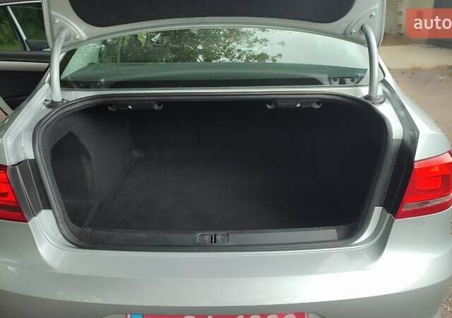 Сірий Фольксваген Пассат, об'ємом двигуна 1.6 л та пробігом 227 тис. км за 10300 $, фото 22 на Automoto.ua