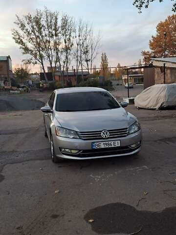 Фольксваген Пассат 2011 в Николаеве на Automoto.ua Серый Фольксваген Пассат, объемом двигателя 2.5 л и пробегом 202 тыс. км за 10000 $, фото 7 на Automoto.ua