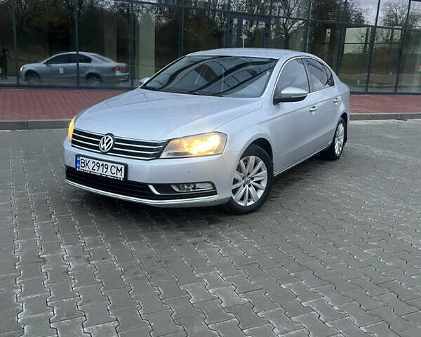 Серый Фольксваген Пассат, объемом двигателя 1.97 л и пробегом 265 тыс. км за 10750 $, фото 2 на Automoto.ua