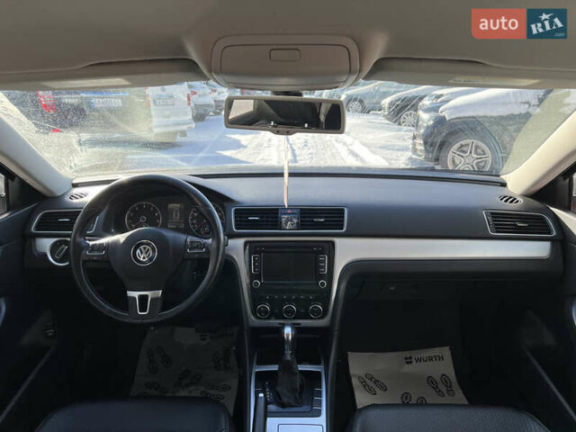 Сірий Фольксваген Пассат, об'ємом двигуна 2.5 л та пробігом 223 тис. км за 9800 $, фото 13 на Automoto.ua
