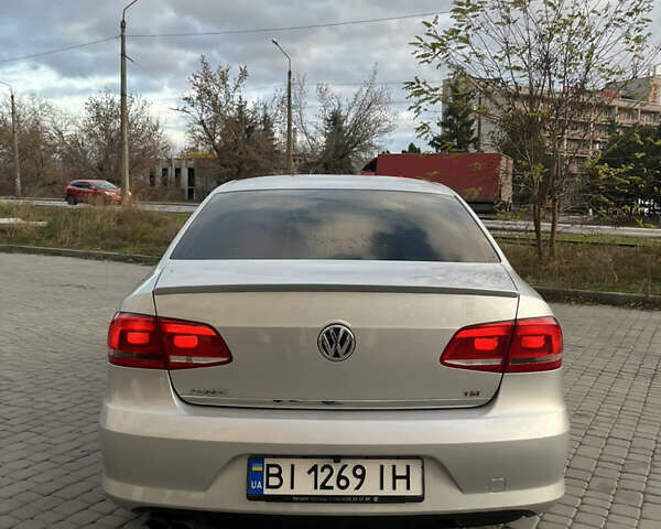 Серый Фольксваген Пассат, объемом двигателя 1.8 л и пробегом 205 тыс. км за 8500 $, фото 2 на Automoto.ua