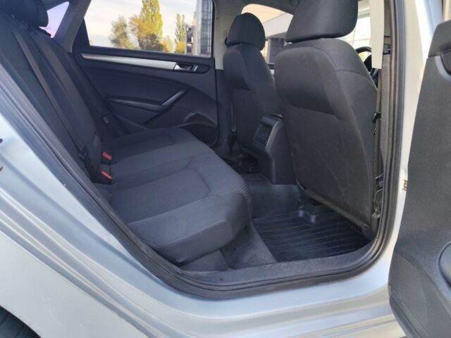 Серый Фольксваген Пассат, объемом двигателя 2.5 л и пробегом 254 тыс. км за 7900 $, фото 12 на Automoto.ua