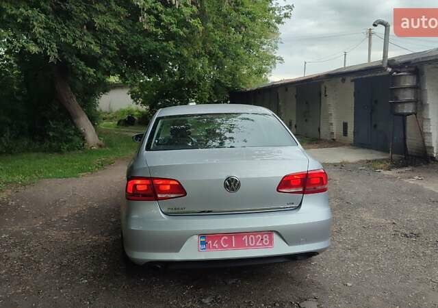 Сірий Фольксваген Пассат, об'ємом двигуна 1.6 л та пробігом 227 тис. км за 10300 $, фото 8 на Automoto.ua