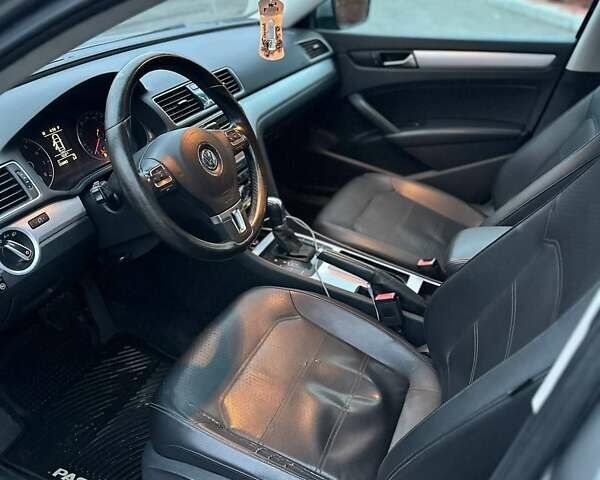 Сірий Фольксваген Пассат, об'ємом двигуна 2.48 л та пробігом 216 тис. км за 8250 $, фото 23 на Automoto.ua