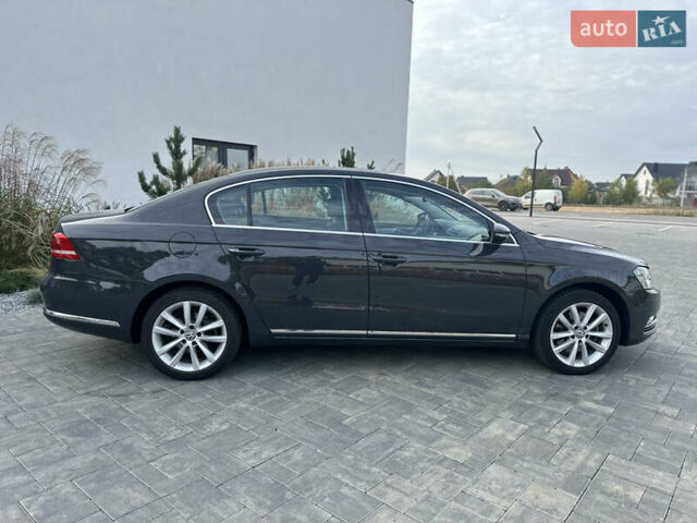 Серый Фольксваген Пассат, объемом двигателя 1.8 л и пробегом 214 тыс. км за 11900 $, фото 4 на Automoto.ua