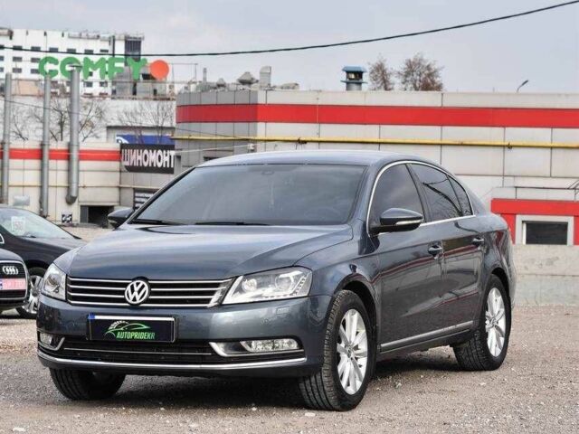 Серый Фольксваген Пассат, объемом двигателя 1.8 л и пробегом 186 тыс. км за 9490 $, фото 5 на Automoto.ua