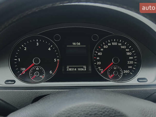 Серый Фольксваген Пассат, объемом двигателя 1.97 л и пробегом 238 тыс. км за 8700 $, фото 23 на Automoto.ua