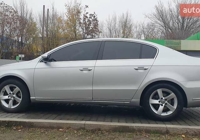 Сірий Фольксваген Пассат, об'ємом двигуна 1.78 л та пробігом 176 тис. км за 10500 $, фото 3 на Automoto.ua