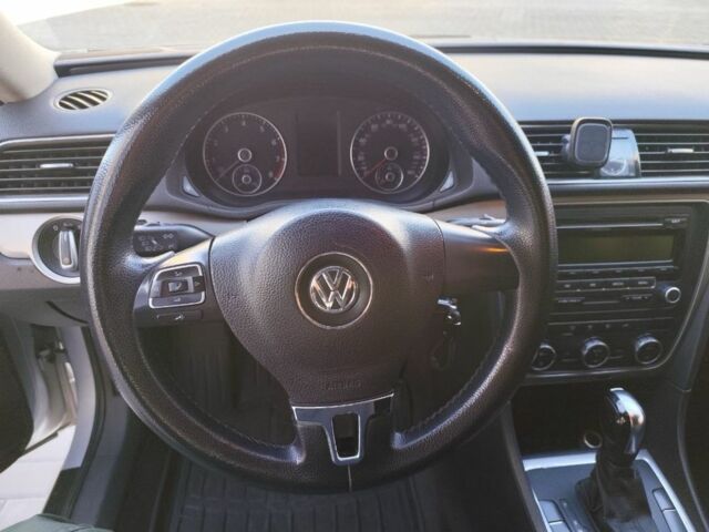 Серый Фольксваген Пассат, объемом двигателя 2.5 л и пробегом 254 тыс. км за 7900 $, фото 21 на Automoto.ua