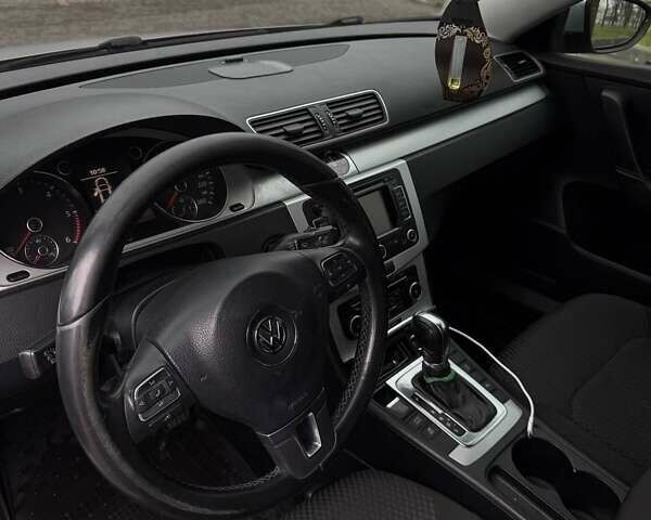 Серый Фольксваген Пассат, объемом двигателя 1.9 л и пробегом 260 тыс. км за 8500 $, фото 1 на Automoto.ua