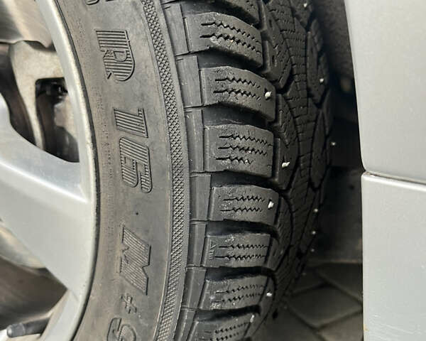 Серый Фольксваген Пассат, объемом двигателя 1.8 л и пробегом 205 тыс. км за 8500 $, фото 7 на Automoto.ua