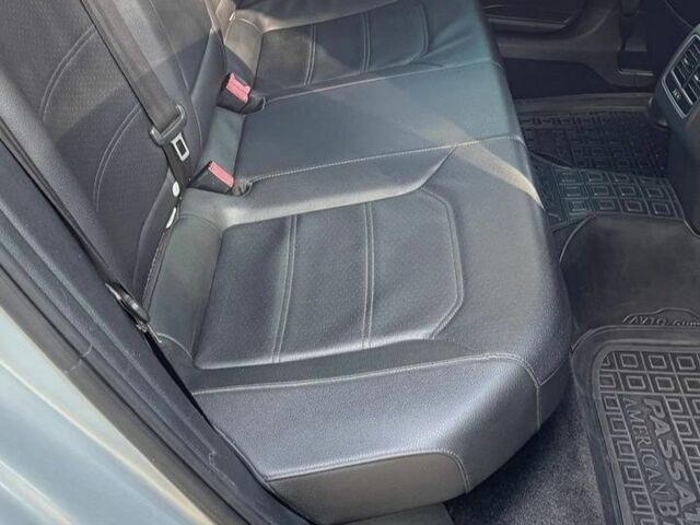 Сірий Фольксваген Пассат, об'ємом двигуна 2.5 л та пробігом 232 тис. км за 11000 $, фото 4 на Automoto.ua