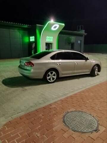 Сірий Фольксваген Пассат, об'ємом двигуна 2.48 л та пробігом 1 тис. км за 10500 $, фото 12 на Automoto.ua