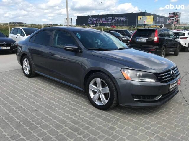 Серый Фольксваген Пассат, объемом двигателя 2.5 л и пробегом 142 тыс. км за 9490 $, фото 2 на Automoto.ua