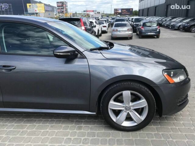 Серый Фольксваген Пассат, объемом двигателя 2.5 л и пробегом 142 тыс. км за 9490 $, фото 3 на Automoto.ua