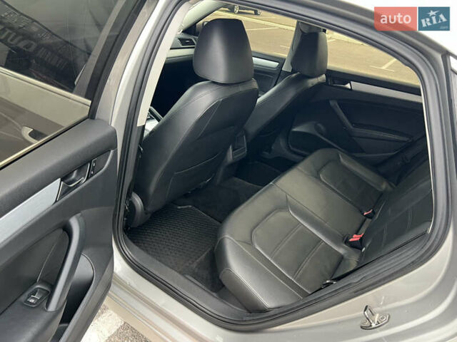 Сірий Фольксваген Пассат, об'ємом двигуна 2.48 л та пробігом 290 тис. км за 9300 $, фото 5 на Automoto.ua