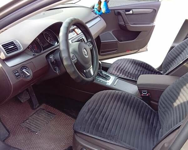 Серый Фольксваген Пассат, объемом двигателя 1.8 л и пробегом 164 тыс. км за 9500 $, фото 16 на Automoto.ua