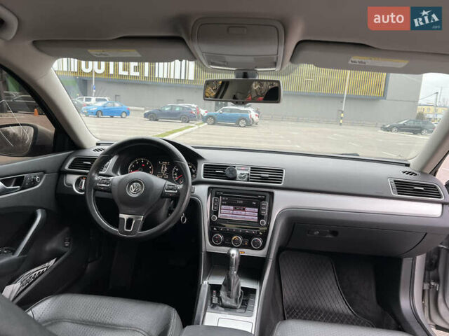 Сірий Фольксваген Пассат, об'ємом двигуна 2.48 л та пробігом 290 тис. км за 9300 $, фото 18 на Automoto.ua