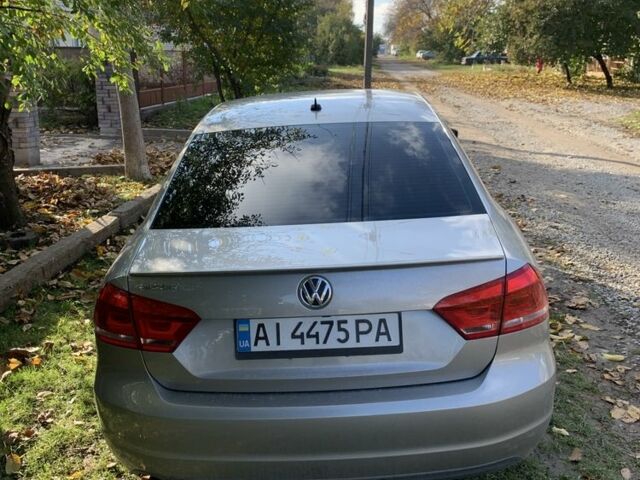 Серый Фольксваген Пассат, объемом двигателя 2.5 л и пробегом 180 тыс. км за 9800 $, фото 4 на Automoto.ua