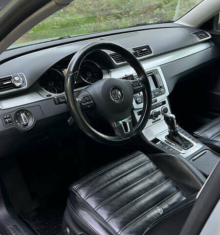 Серый Фольксваген Пассат, объемом двигателя 1.39 л и пробегом 280 тыс. км за 10000 $, фото 16 на Automoto.ua