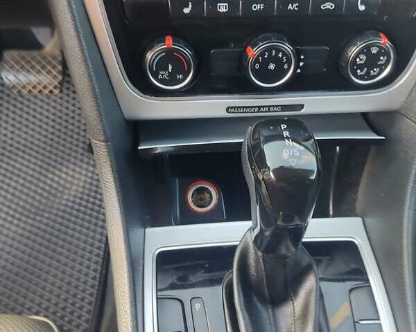 Серый Фольксваген Пассат, объемом двигателя 2.48 л и пробегом 250 тыс. км за 10099 $, фото 4 на Automoto.ua