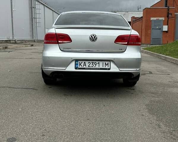 Серый Фольксваген Пассат, объемом двигателя 1.8 л и пробегом 192 тыс. км за 7999 $, фото 39 на Automoto.ua
