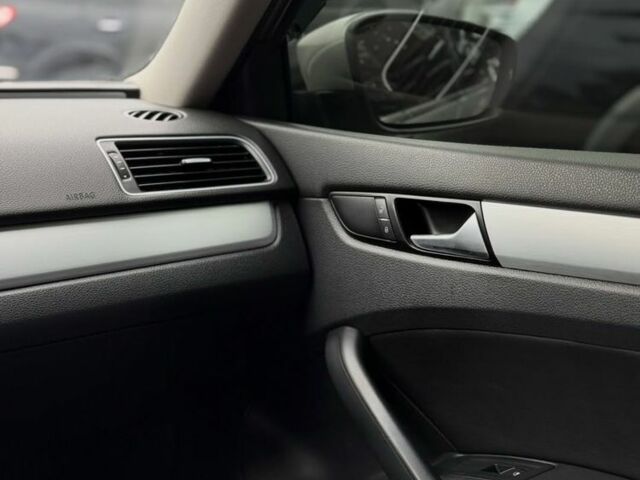 Сірий Фольксваген Пассат, об'ємом двигуна 2.5 л та пробігом 245 тис. км за 10600 $, фото 16 на Automoto.ua