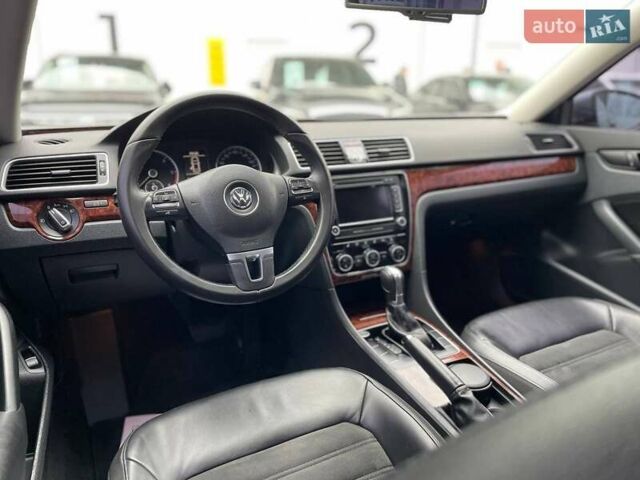 Сірий Фольксваген Пассат, об'ємом двигуна 2 л та пробігом 163 тис. км за 13500 $, фото 19 на Automoto.ua