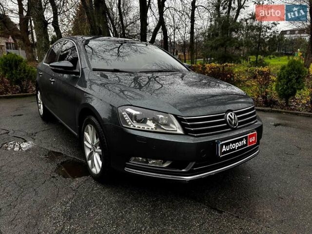 Сірий Фольксваген Пассат, об'ємом двигуна 1.8 л та пробігом 249 тис. км за 9390 $, фото 2 на Automoto.ua