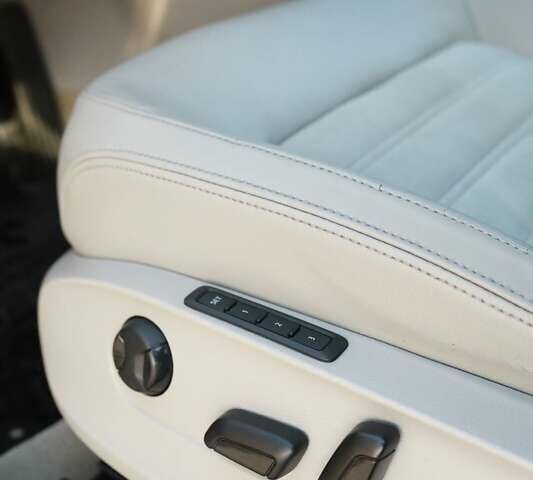 Серый Фольксваген Пассат, объемом двигателя 2.5 л и пробегом 140 тыс. км за 9900 $, фото 39 на Automoto.ua