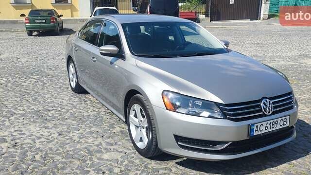 Серый Фольксваген Пассат, объемом двигателя 2.5 л и пробегом 251 тыс. км за 10999 $, фото 1 на Automoto.ua
