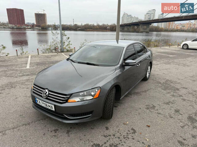 Сірий Фольксваген Пассат, об'ємом двигуна 2.5 л та пробігом 227 тис. км за 10800 $, фото 1 на Automoto.ua