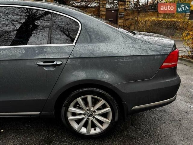 Сірий Фольксваген Пассат, об'ємом двигуна 1.8 л та пробігом 249 тис. км за 9390 $, фото 9 на Automoto.ua