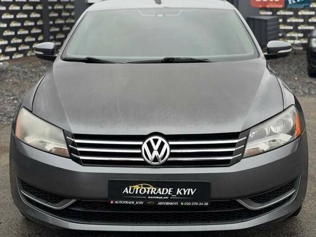 Серый Фольксваген Пассат, объемом двигателя 2.5 л и пробегом 143 тыс. км за 7950 $, фото 5 на Automoto.ua