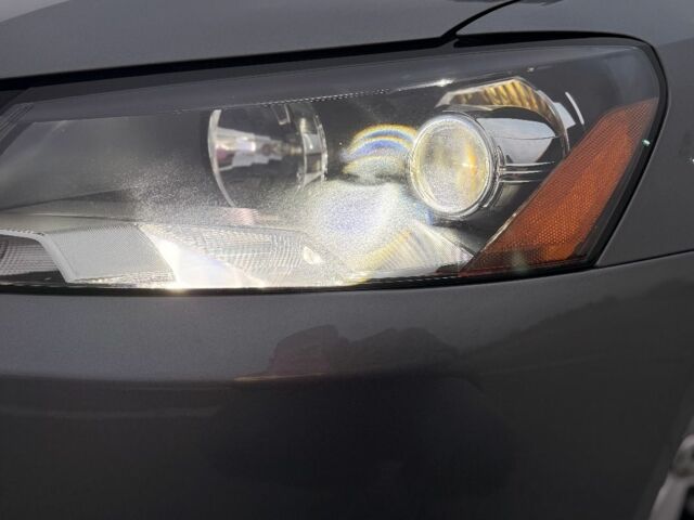 Серый Фольксваген Пассат, объемом двигателя 2.5 л и пробегом 280 тыс. км за 10000 $, фото 4 на Automoto.ua