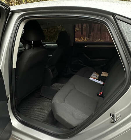 Серый Фольксваген Пассат, объемом двигателя 2.48 л и пробегом 310 тыс. км за 9000 $, фото 7 на Automoto.ua