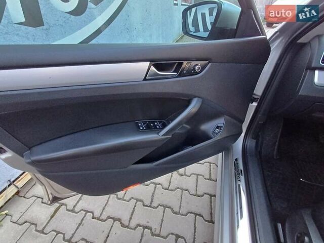 Серый Фольксваген Пассат, объемом двигателя 2.5 л и пробегом 222 тыс. км за 9999 $, фото 32 на Automoto.ua