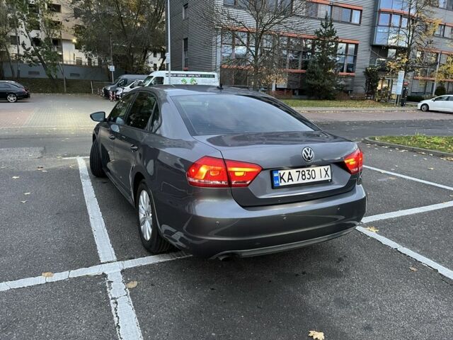 Серый Фольксваген Пассат, объемом двигателя 2.5 л и пробегом 214 тыс. км за 9399 $, фото 7 на Automoto.ua