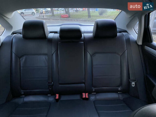 Сірий Фольксваген Пассат, об'ємом двигуна 2.48 л та пробігом 226 тис. км за 11000 $, фото 22 на Automoto.ua